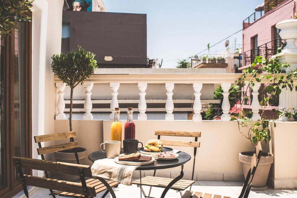 Patio, Balcony/Terrace, City view, Breakfast, Non alcoholic drinks
