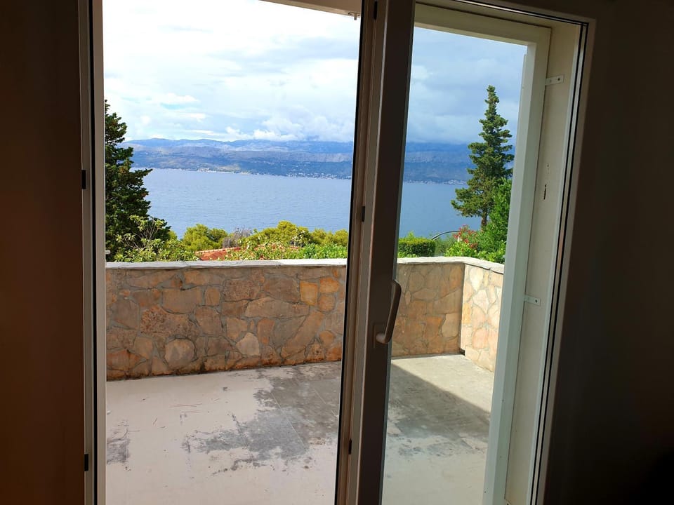 Beach House Splitska House in Split-Dalmatia County