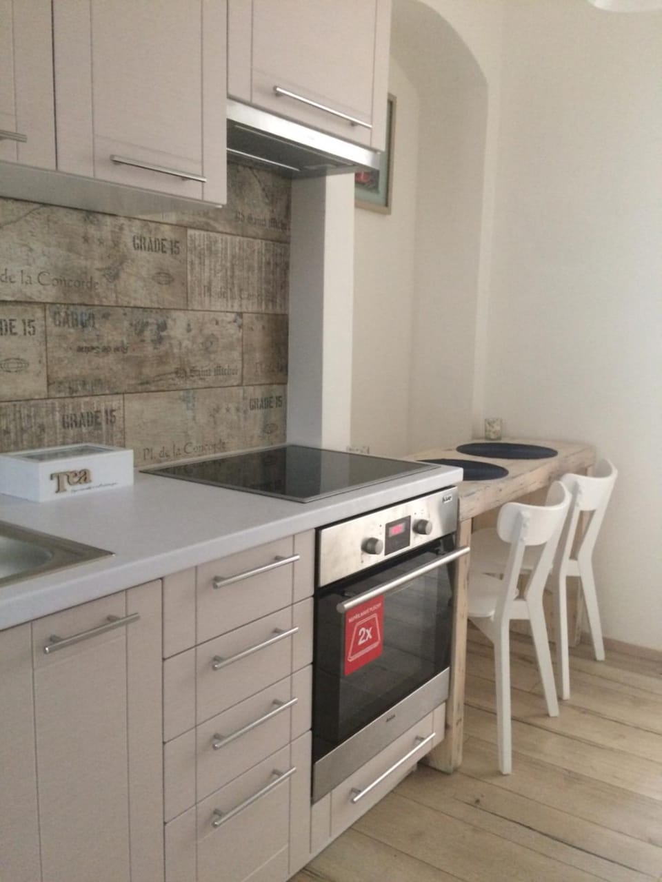 Kitchen or kitchenette, Dining area, Communal kitchen