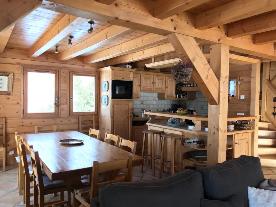 Lounge or bar, Dining area