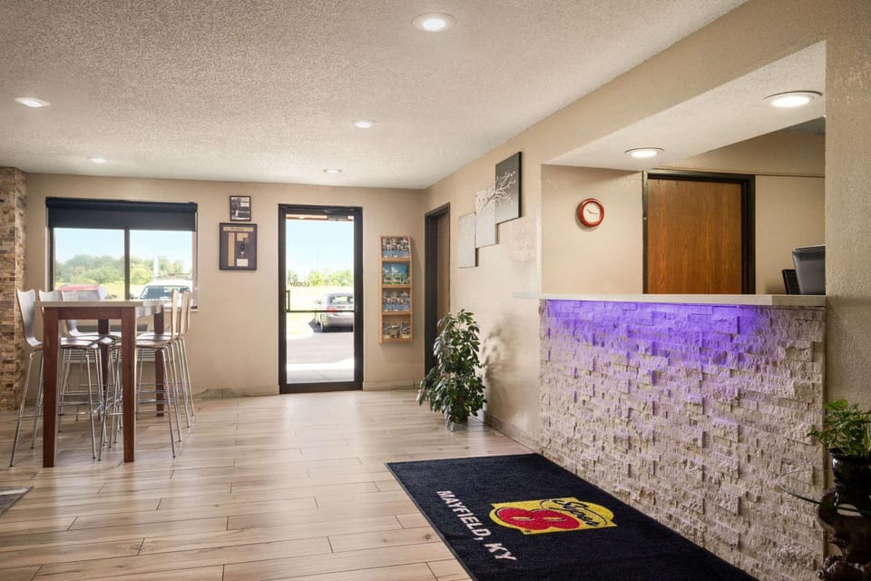 Lobby or reception, On site