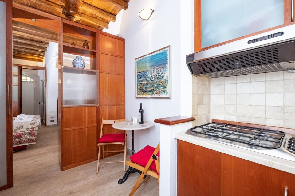 Kitchen or kitchenette, Other, stove