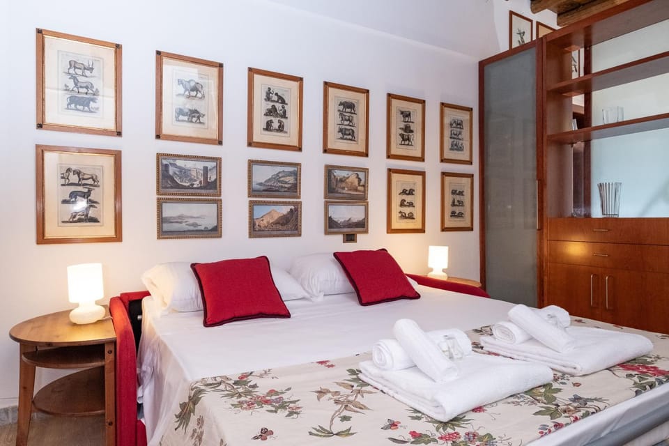 Bed, Other, Bedroom, towels