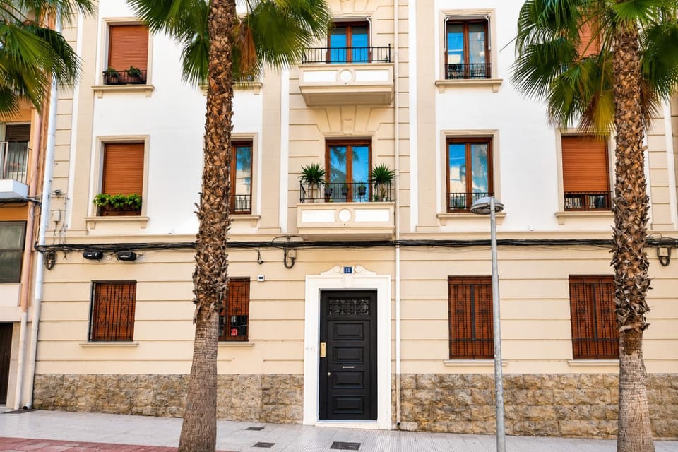 Property building, Facade/entrance