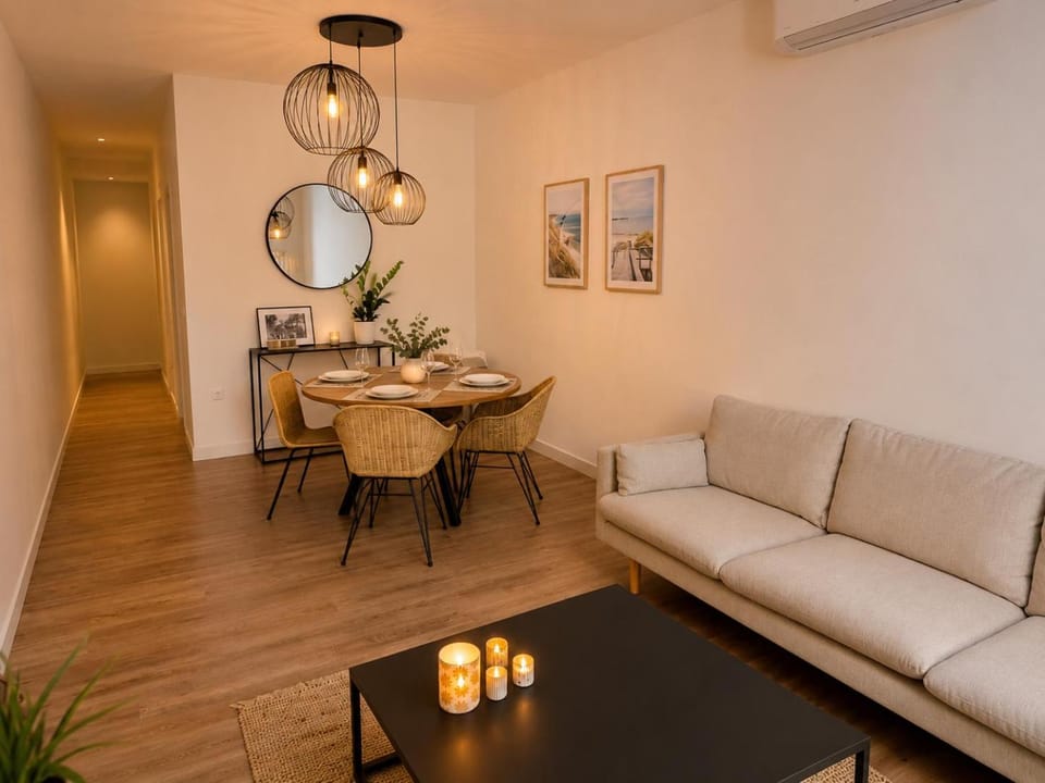 Living room, Seating area, Dining area