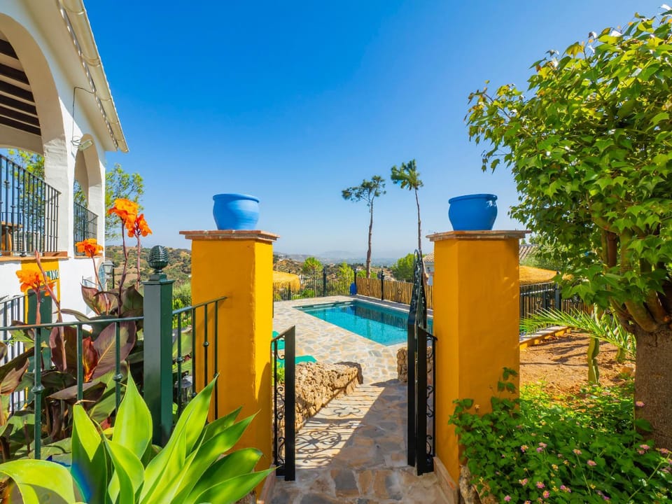 Garden view, Pool view, Swimming pool