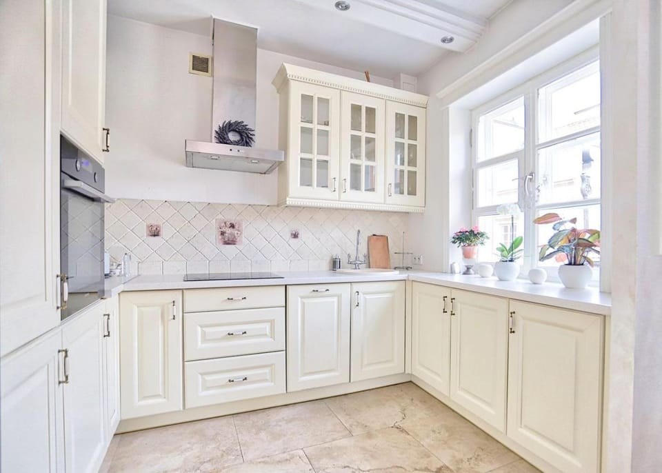 Kitchen or kitchenette, kitchen