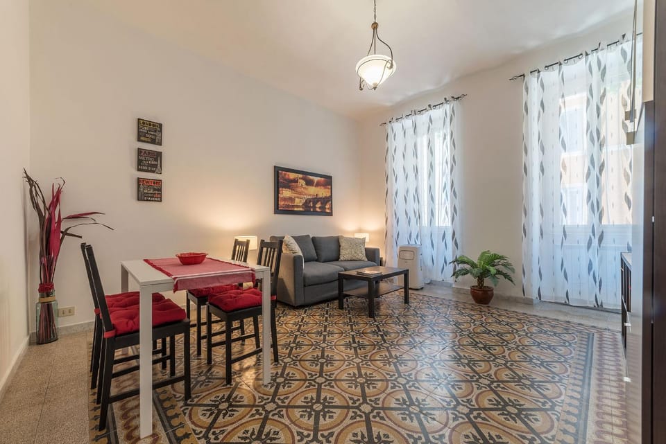 Living room, Dining area