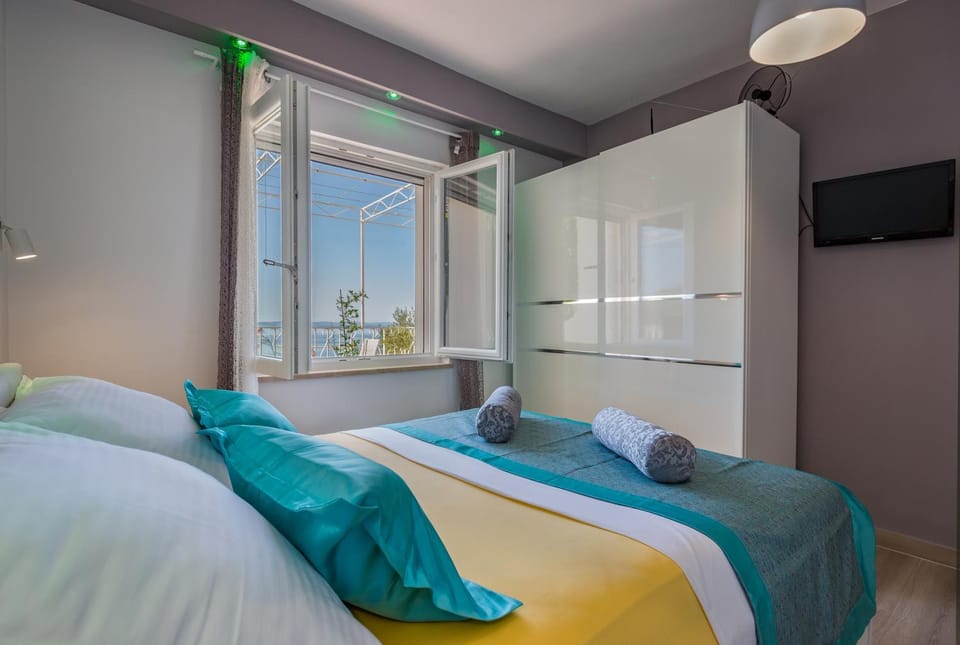 TV and multimedia, Bedroom
