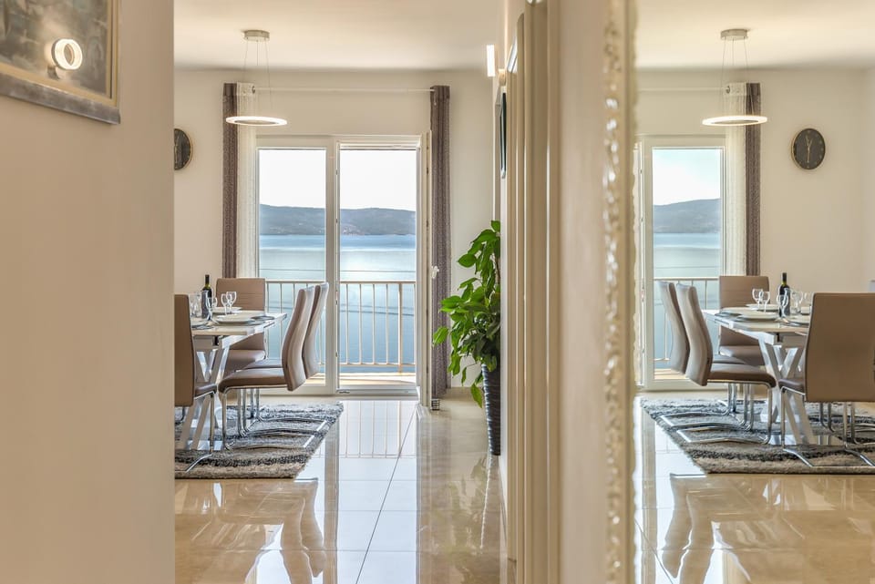 Balcony/Terrace, Dining area, Sea view