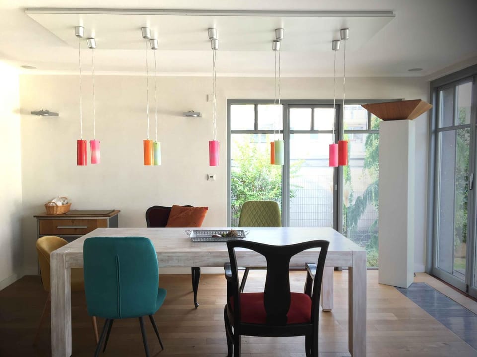 Seating area, Dining area