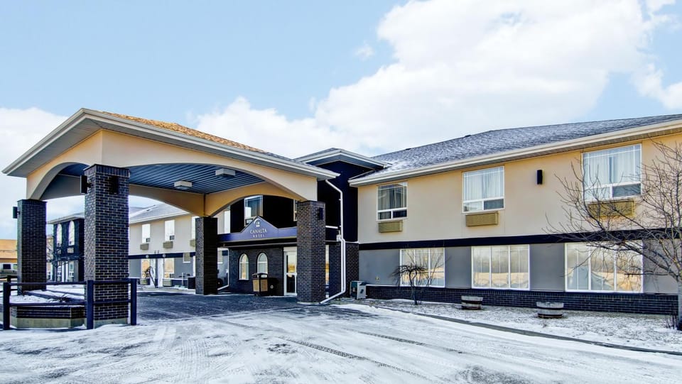 Property building, Day, Winter