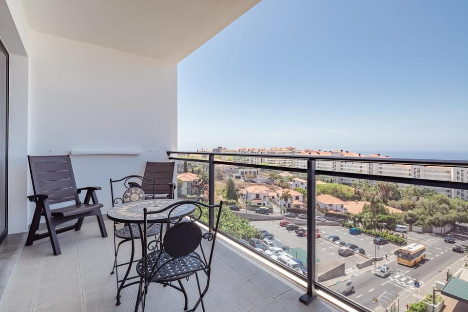Elegant Apartment with Sea Views by Trip2Portugal Apartment in Funchal