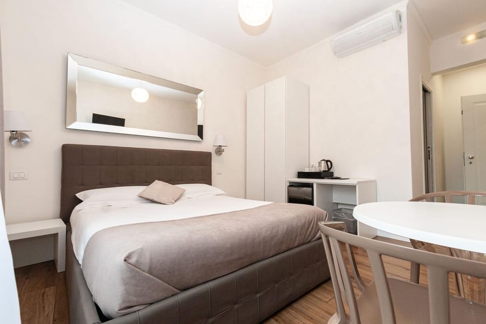 Bed, Coffee/tea facilities, Photo of the whole room