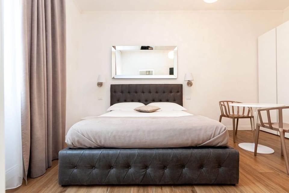 Bed, Photo of the whole room