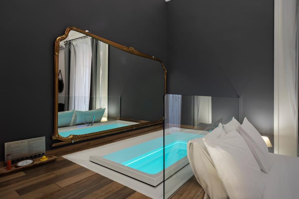 Hot Tub, Bedroom, Swimming pool