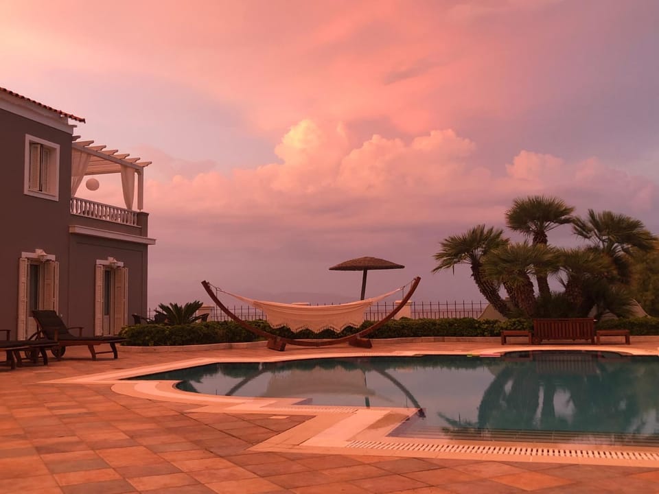 On site, Garden view, Swimming pool, Sunset