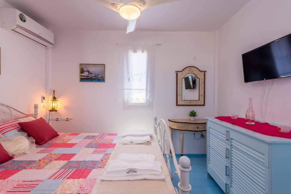 towels, wardrobe, air conditioner