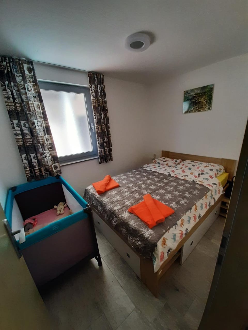 Bed, Bedroom, cot