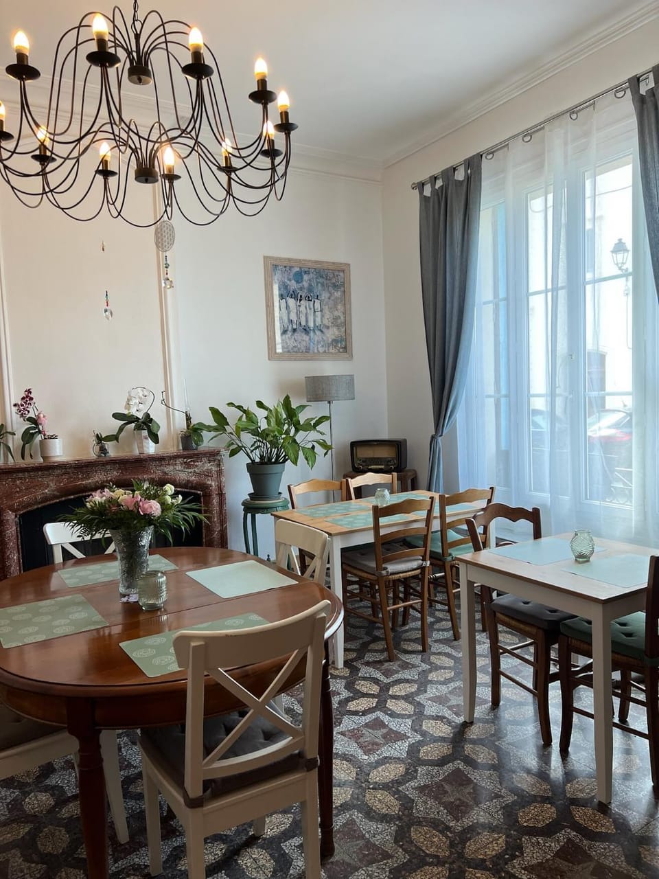 Restaurant/places to eat, Banquet/Function facilities, Dining area