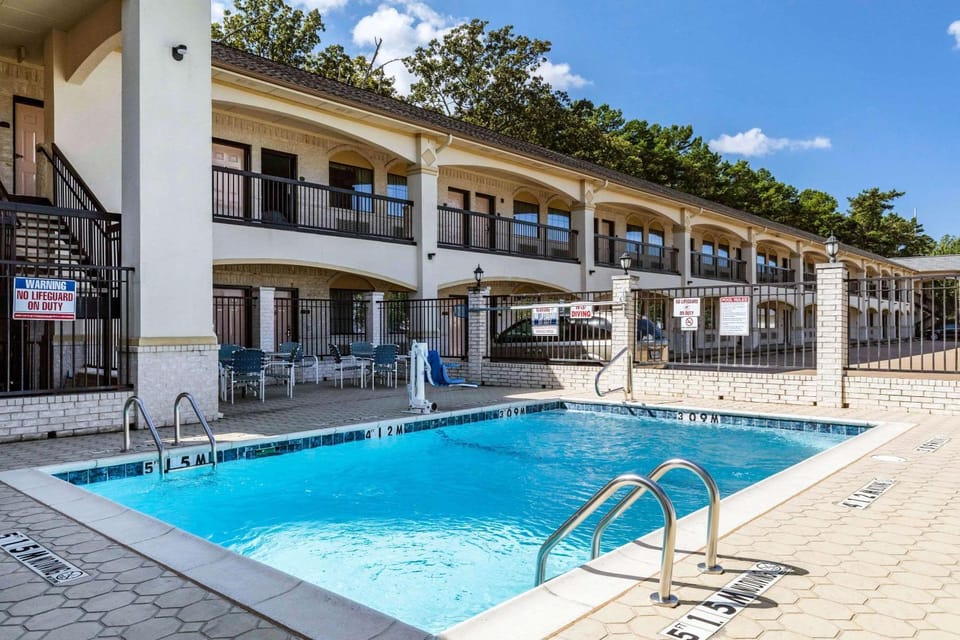 On site, Pool view, Swimming pool, Swimming pool