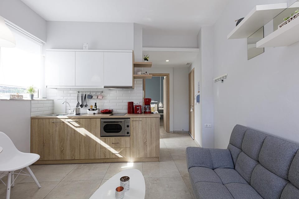 Kitchen or kitchenette, Living room, Dining area