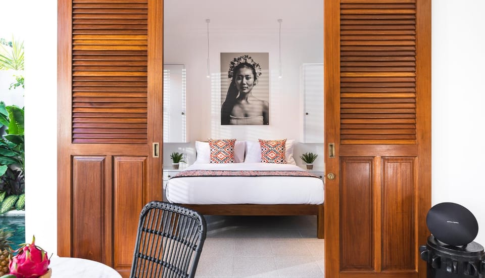 Living room, Seating area, Bedroom