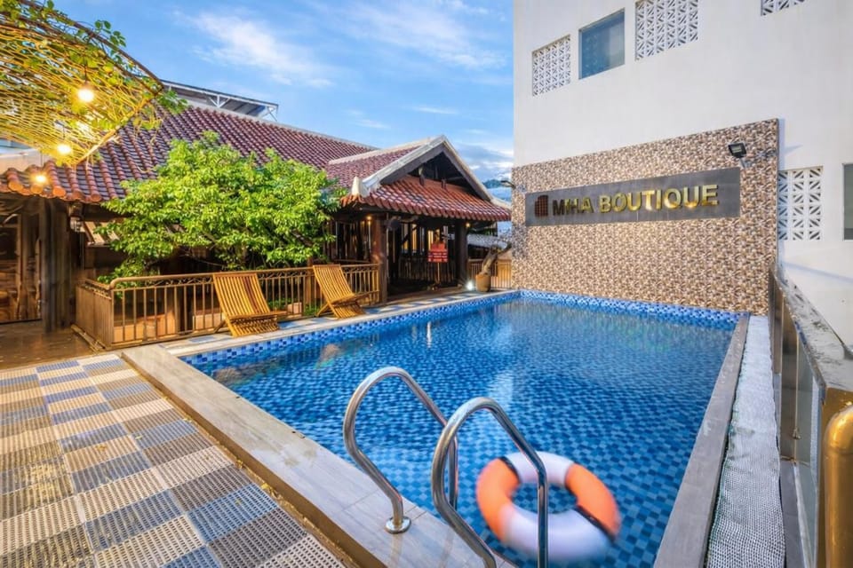 Pool view, Swimming pool
