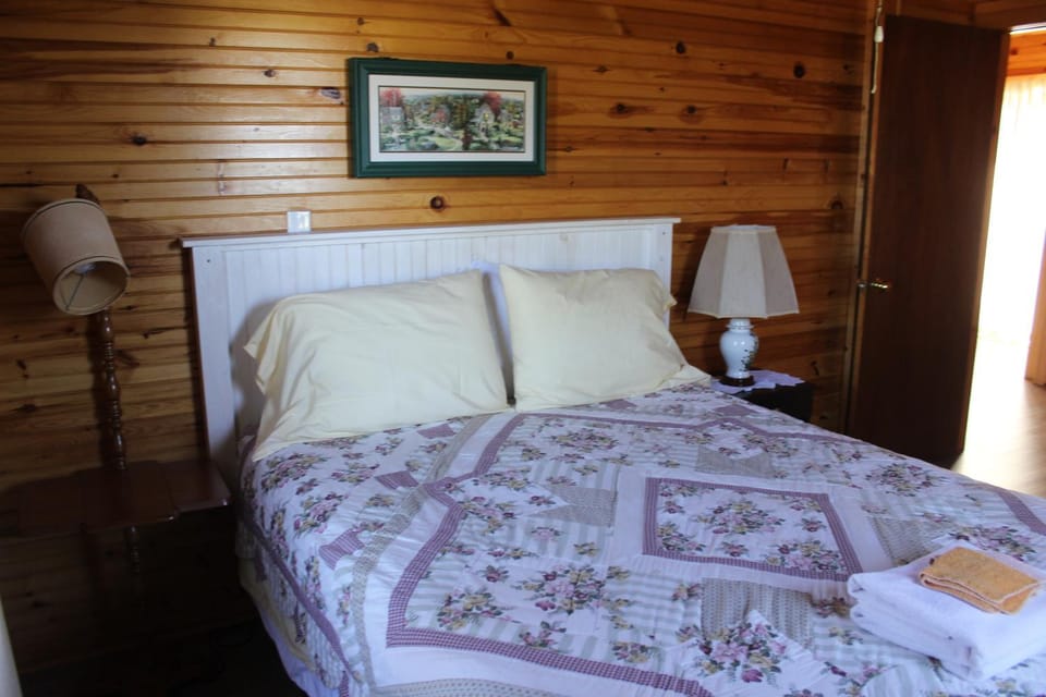 Chalets Grand Pre Cottages Campground/ 
RV Resort in Prince Edward County