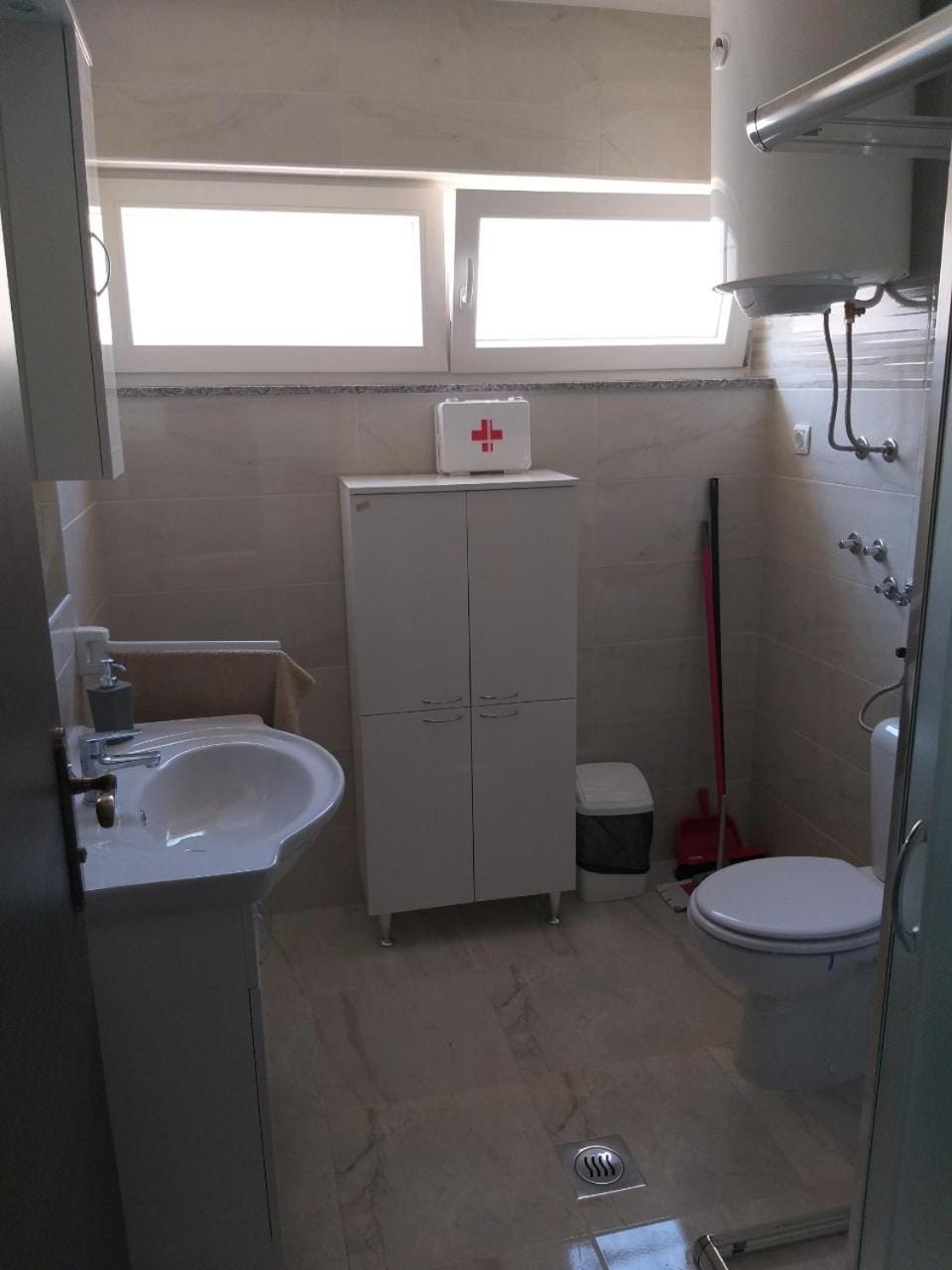 Shower, Toilet, Bathroom