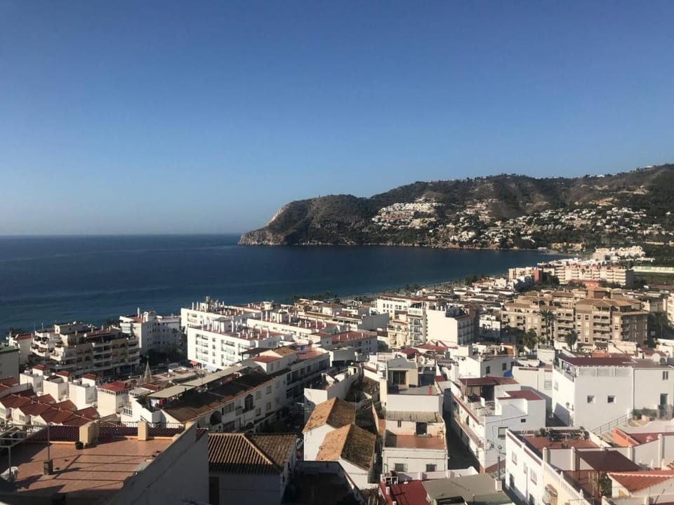 City view, Mountain view, Sea view