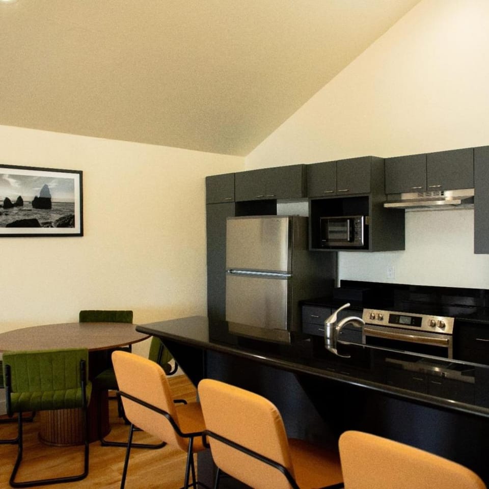 Hotel Dega Inn in Bodega Bay