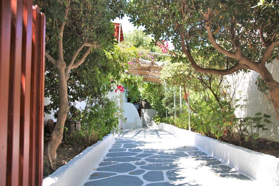 Pension Ioanna Apartment in Milos