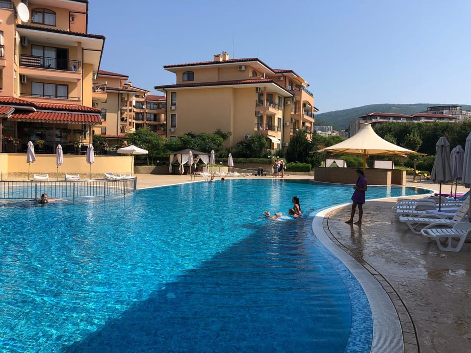 Property building, Swimming pool, Swimming pool