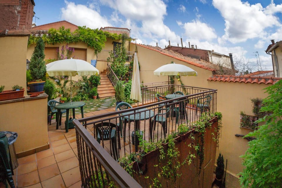 ALBERGUE SAN SATURNINO Hostel in La Rioja