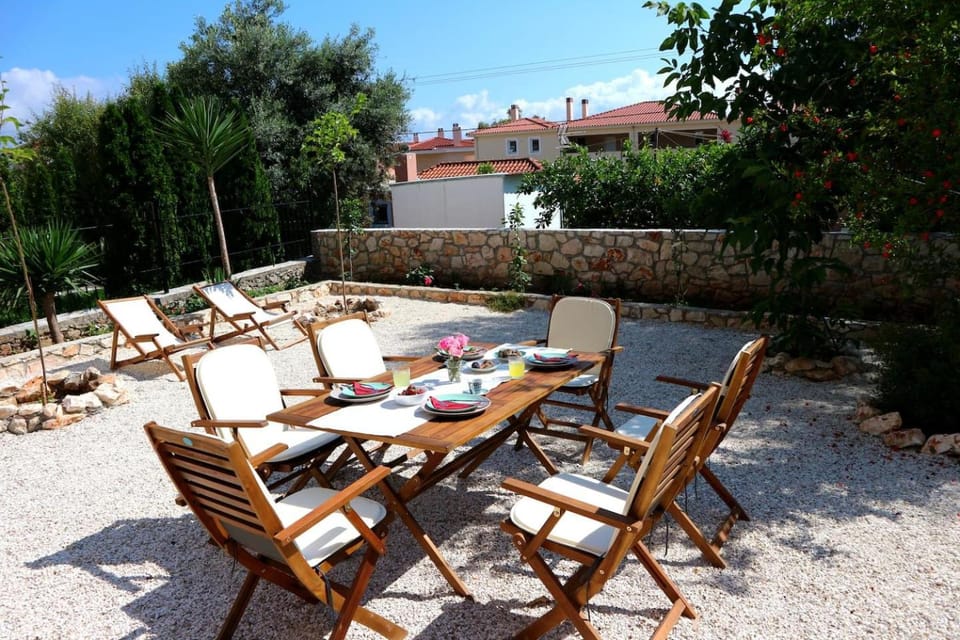 LUXURIOUS APARTMENTS ANGELINA 2 Apartment in Karavomylos