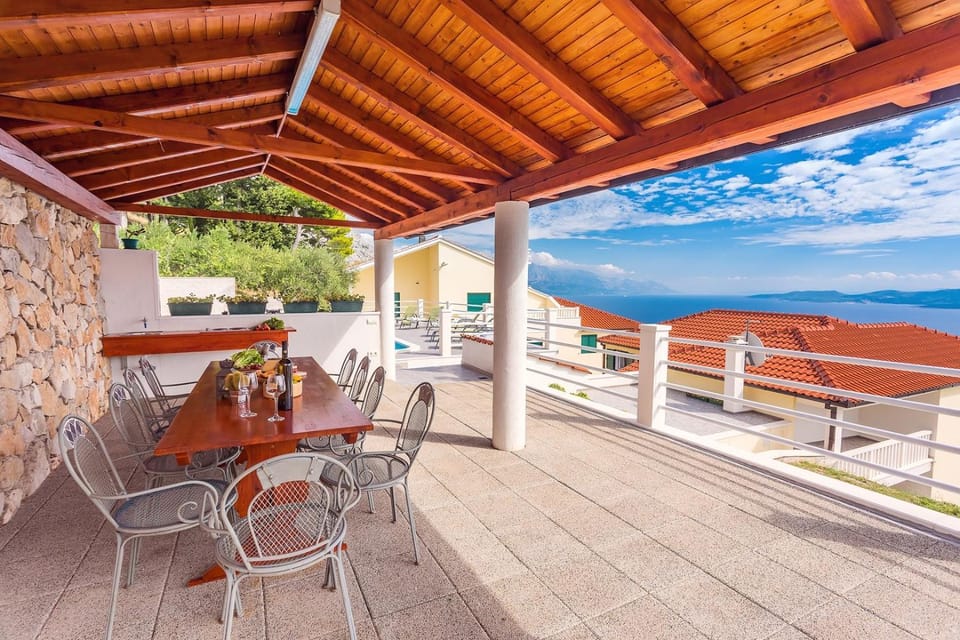 Balcony/Terrace, Dining area