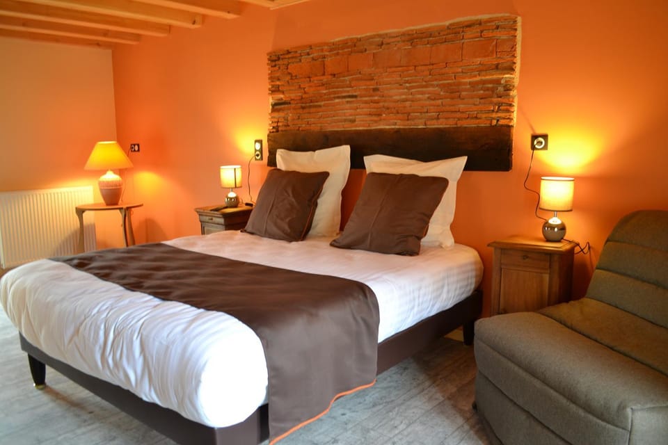 Bed, Photo of the whole room, Bedroom