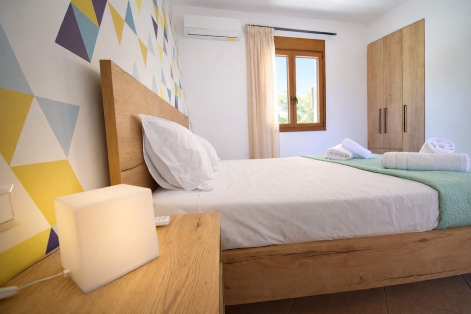 Bed, Bedroom, wardrobe
