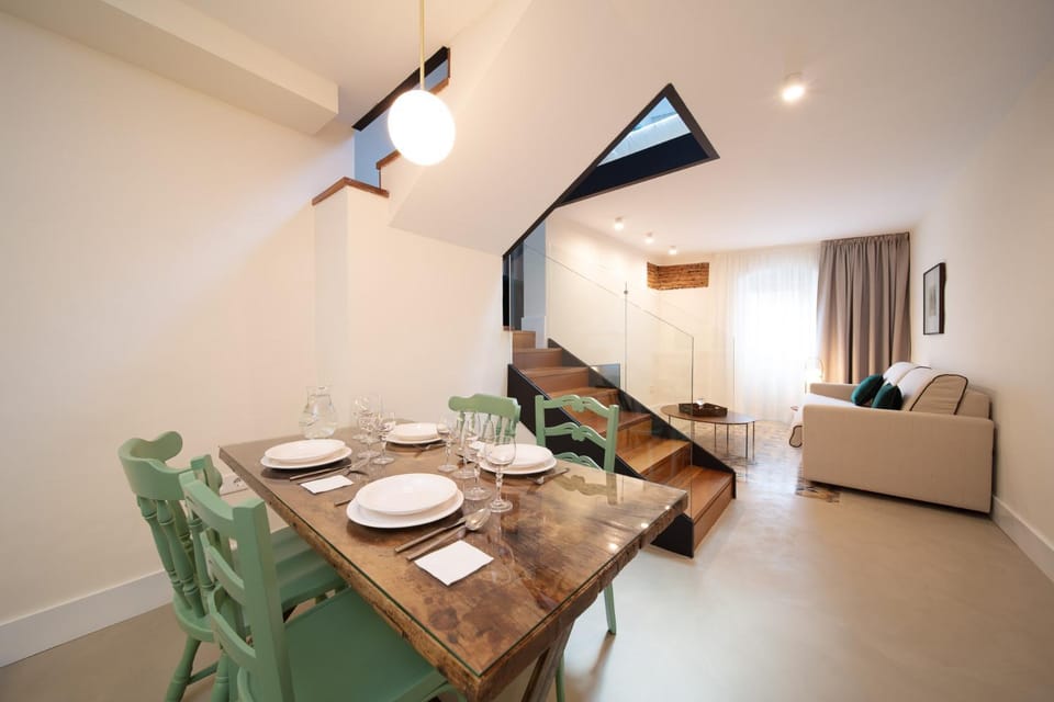 Apartamentos Habitavit en Cáceres Apartment in Cáceres‎