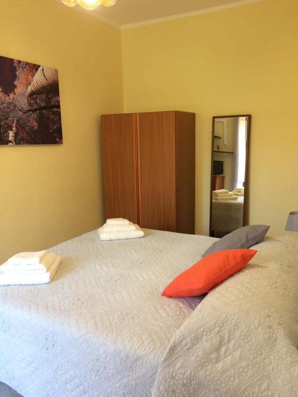Bed, Photo of the whole room, Bedroom, wardrobe