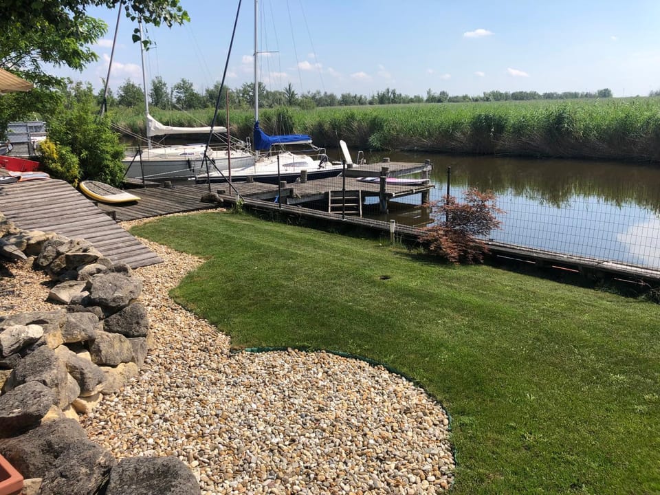 BBQ facilities, Fishing, Garden, Beach, Canoeing