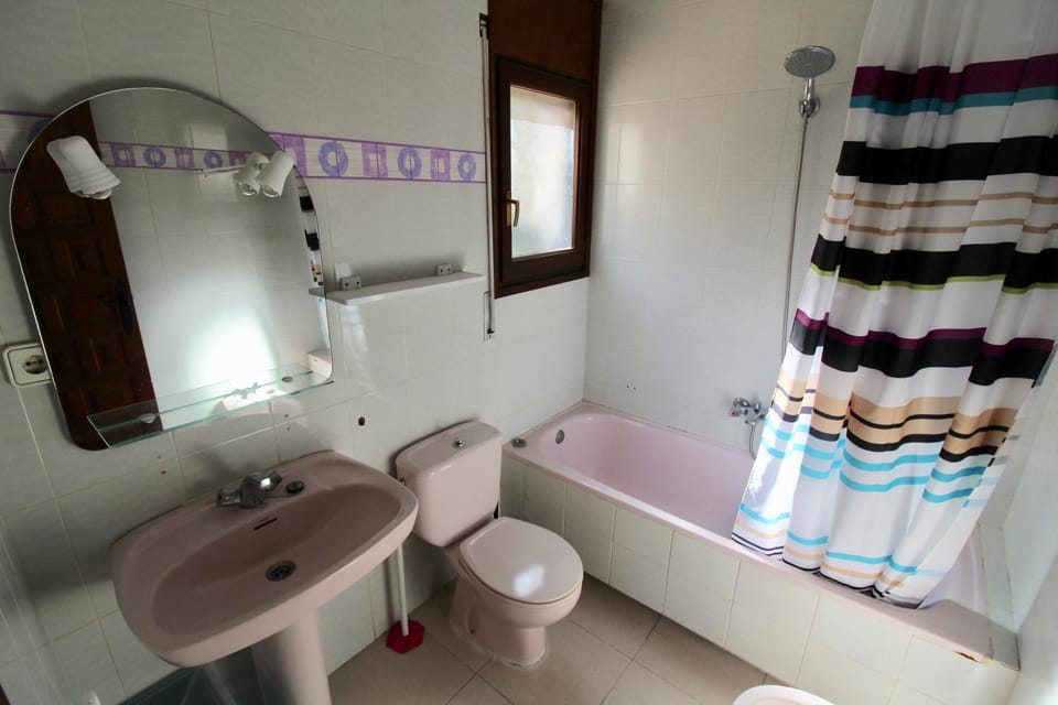 Villa, piscine, WIFI. Locamar Silvia Cat. Villa in Baix Ebre