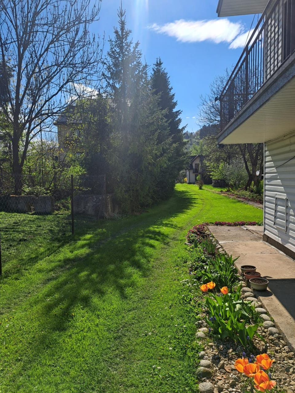 Property building, Spring, Day, Natural landscape, Garden, Garden view