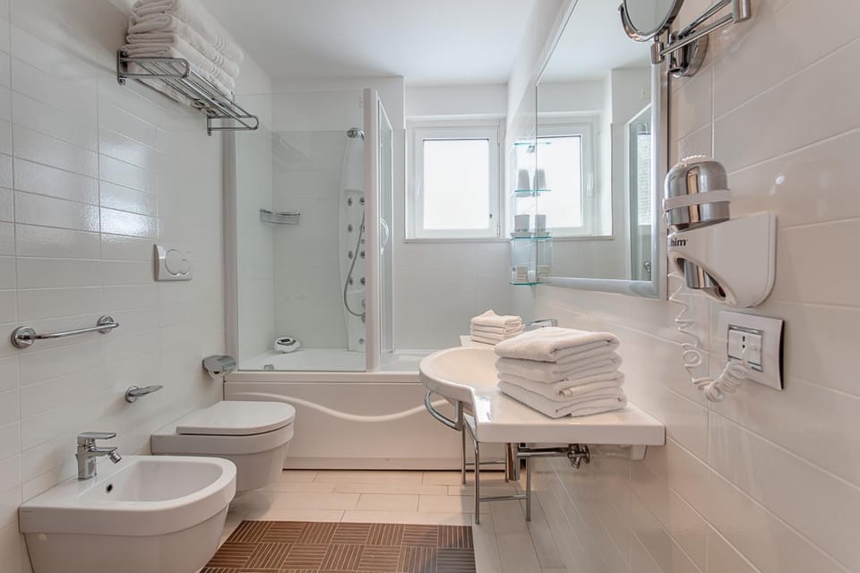 Kontiki Apartment hotel in Milano Marittima