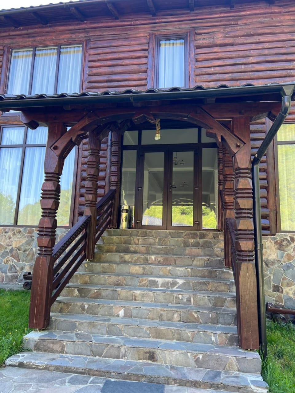 Pensiunea Roxana Bed and Breakfast in Romania
