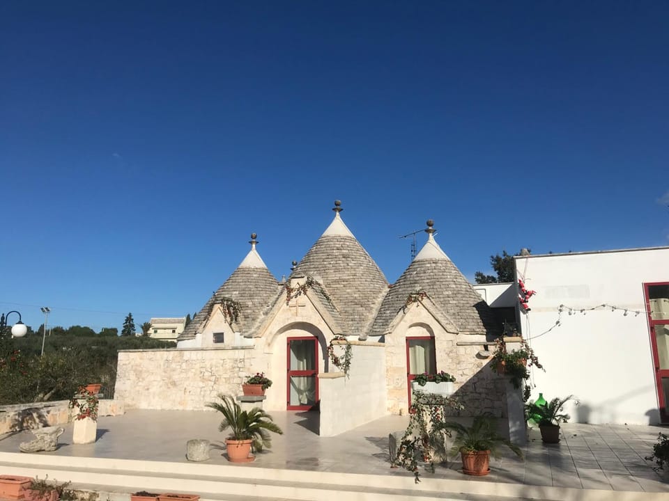 Property building, Day, Landmark view