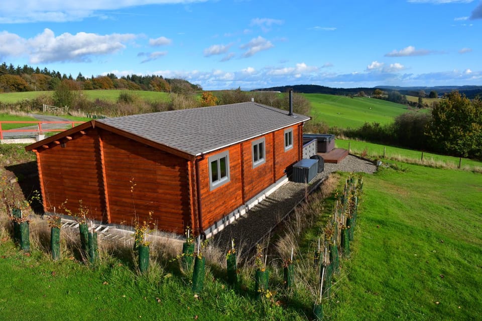 Property building, Day, Natural landscape, Mountain view