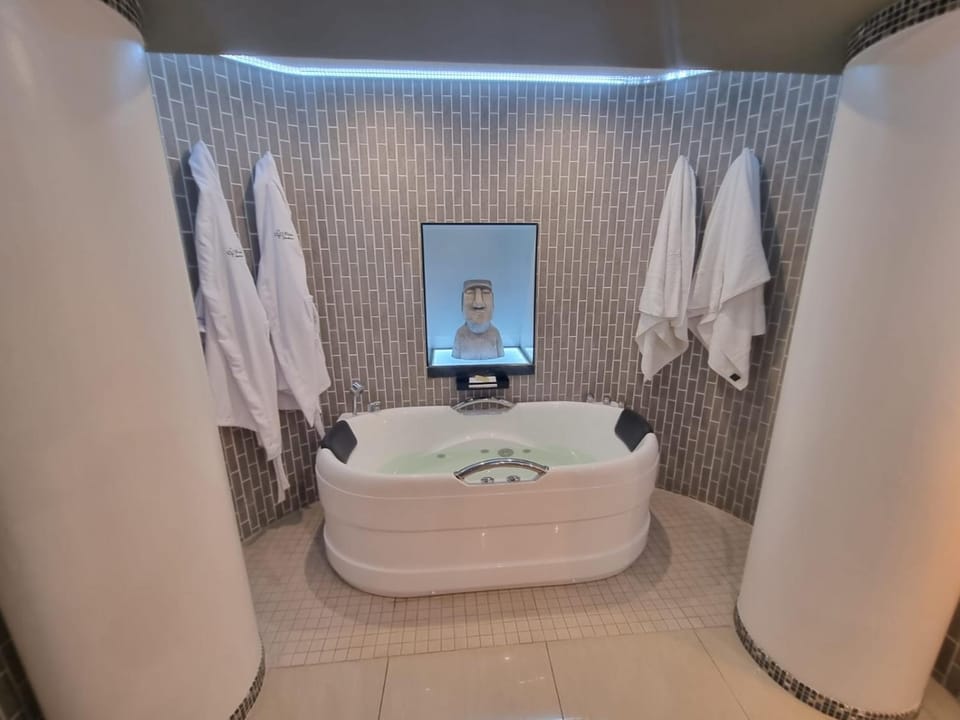 Bath, towels