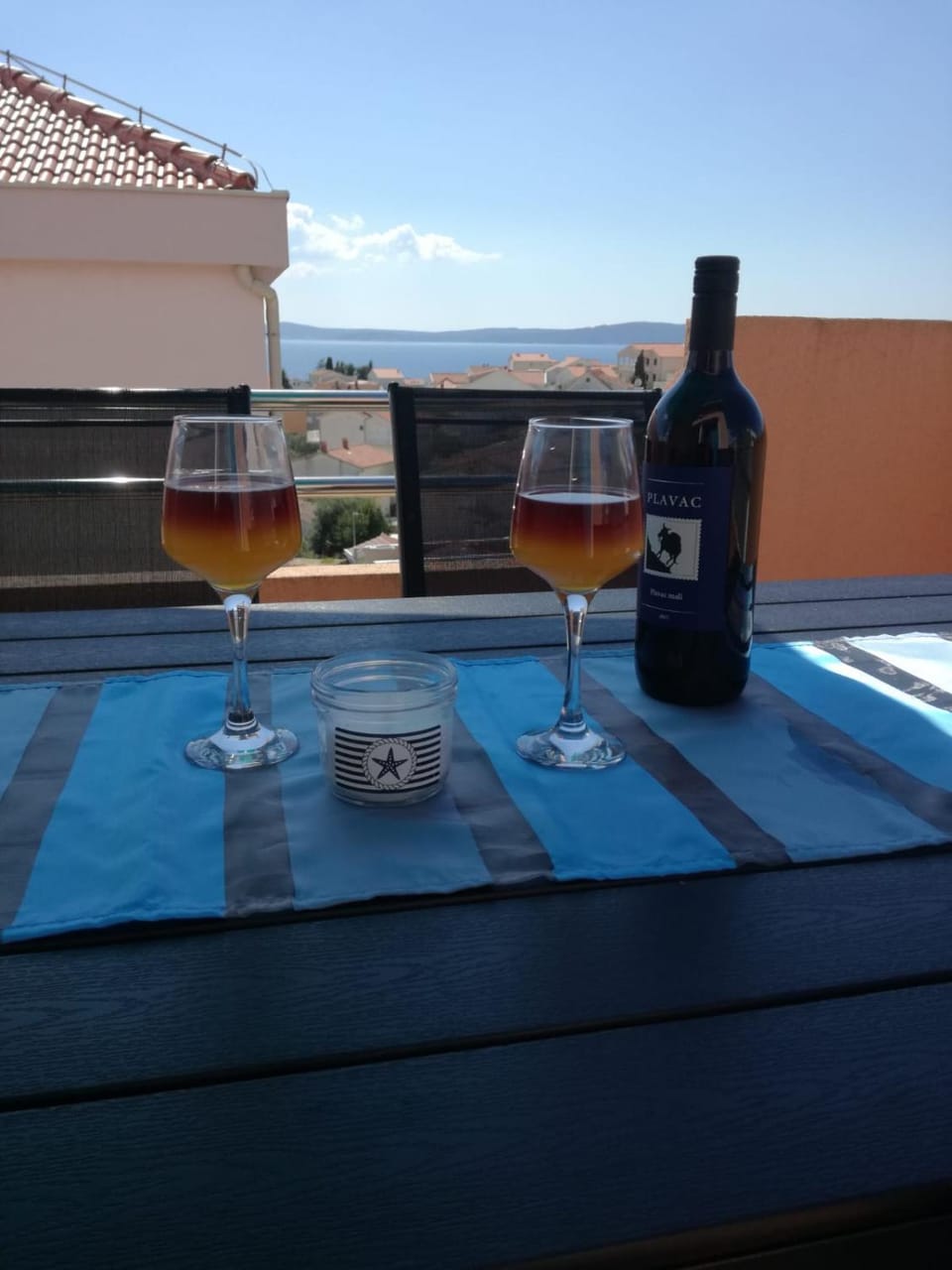 Apartman Adriatic Apartment in Okrug Gornji